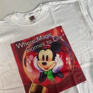 Vintage Disney Mickey Mouse "Where Magic Comes to Life" T-Shirt – XL‎ Lofteez